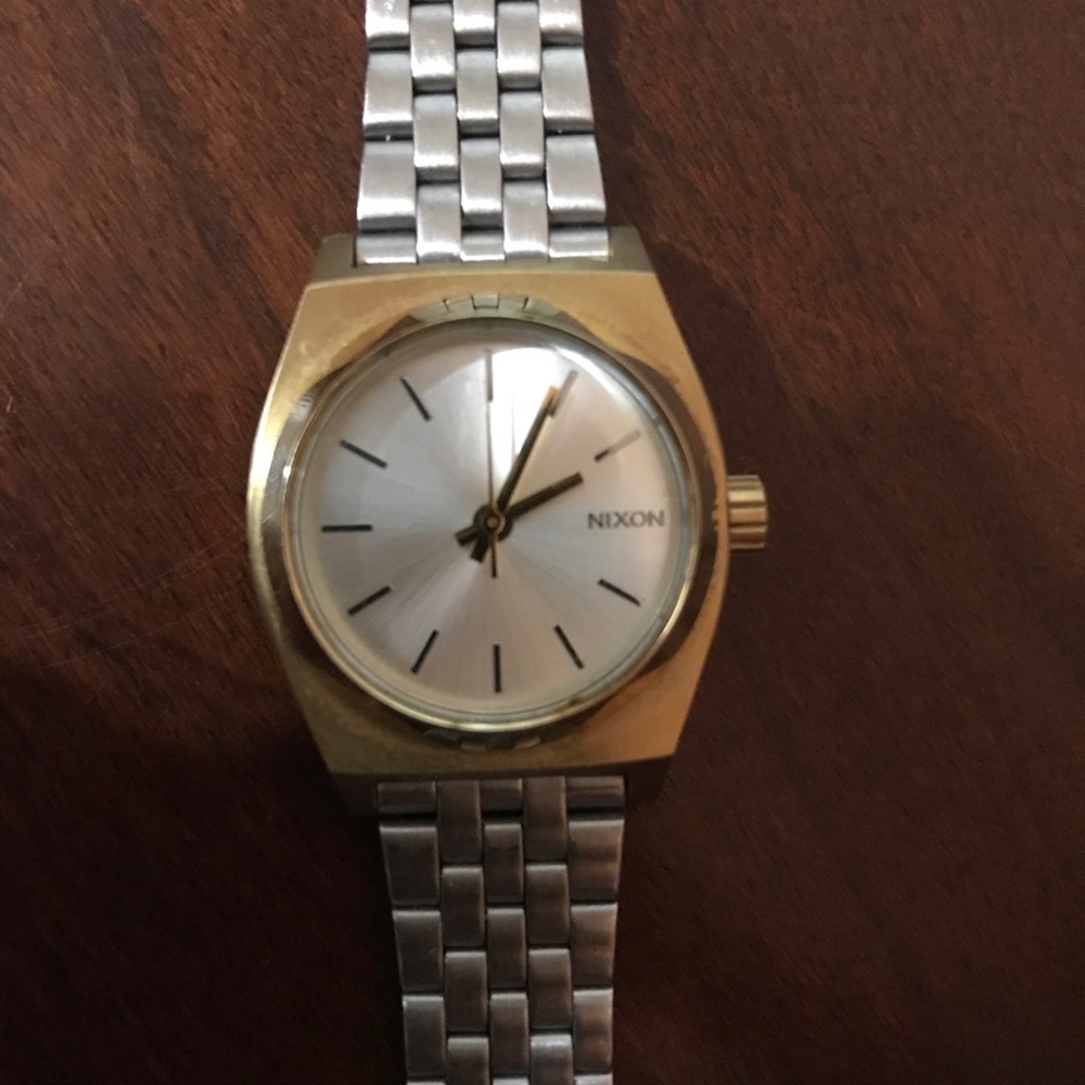 Two-toned Nixon watch